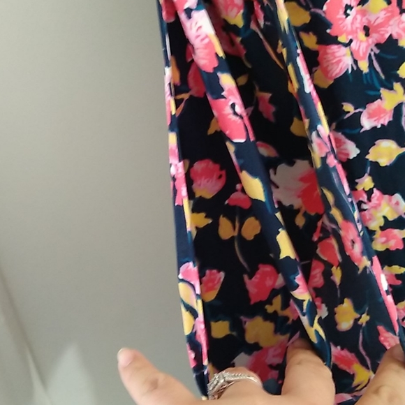 Lauren Conrad Blouse - Lg. - Picture 4 of 6